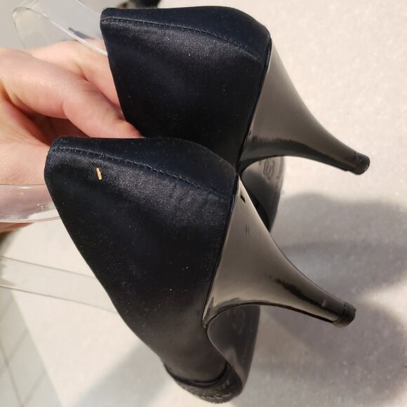 Donald J Pliner Black Professional embellished Pump heel Size 8.5 - Picture 5 of 9